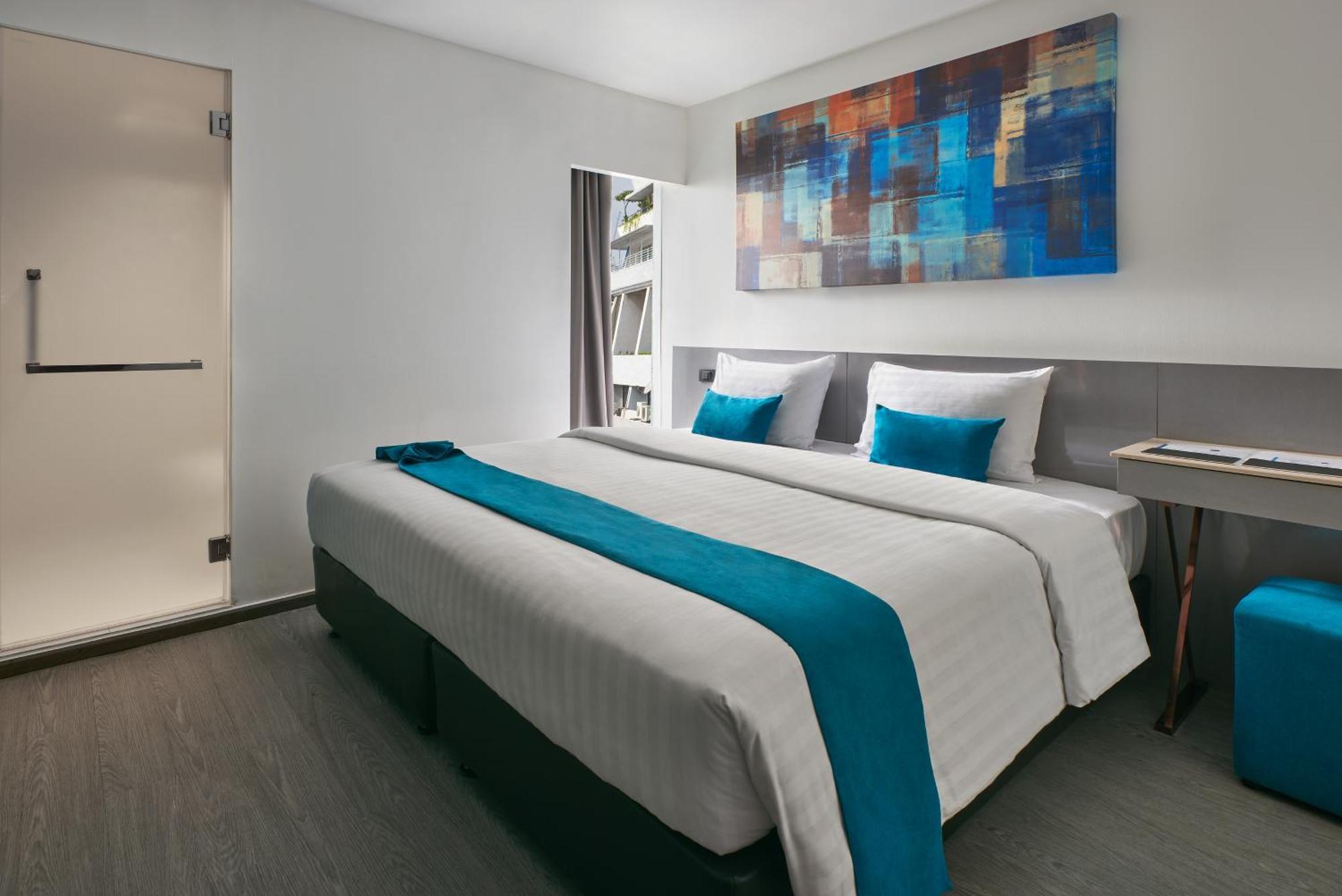 Sora Hotel Silom Банкок Екстериор снимка