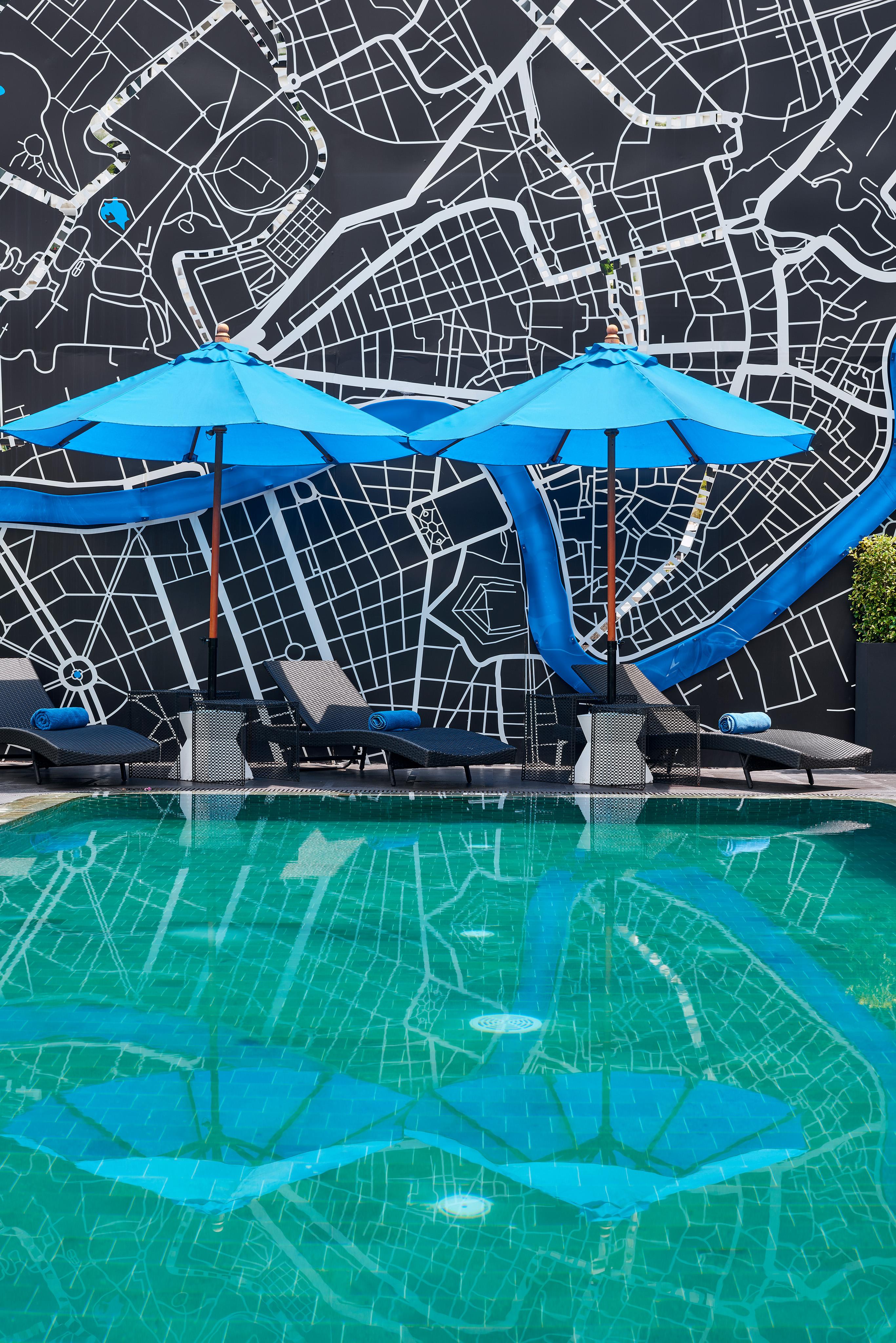 Sora Hotel Silom Банкок Екстериор снимка